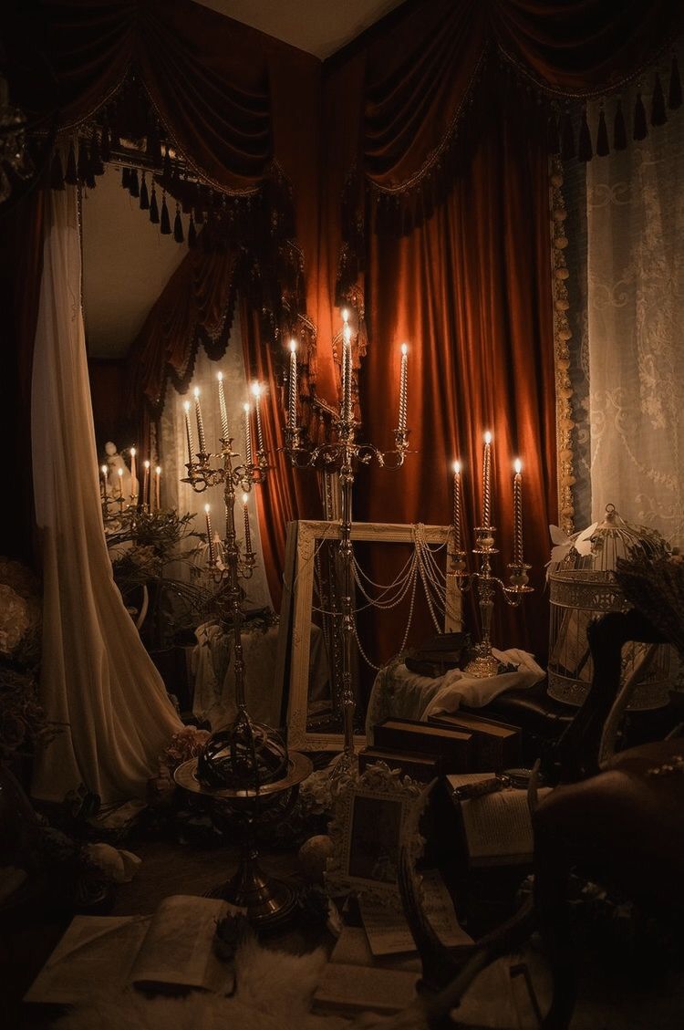 Fondo místico del altar del Maestro Jacob con elementos esotéricos