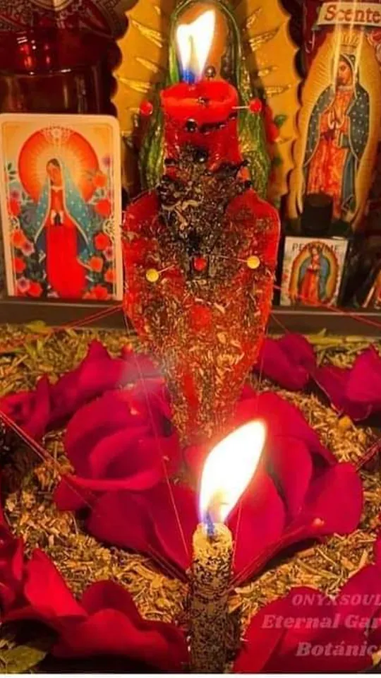 Hechiceria nocturna con humo y velas